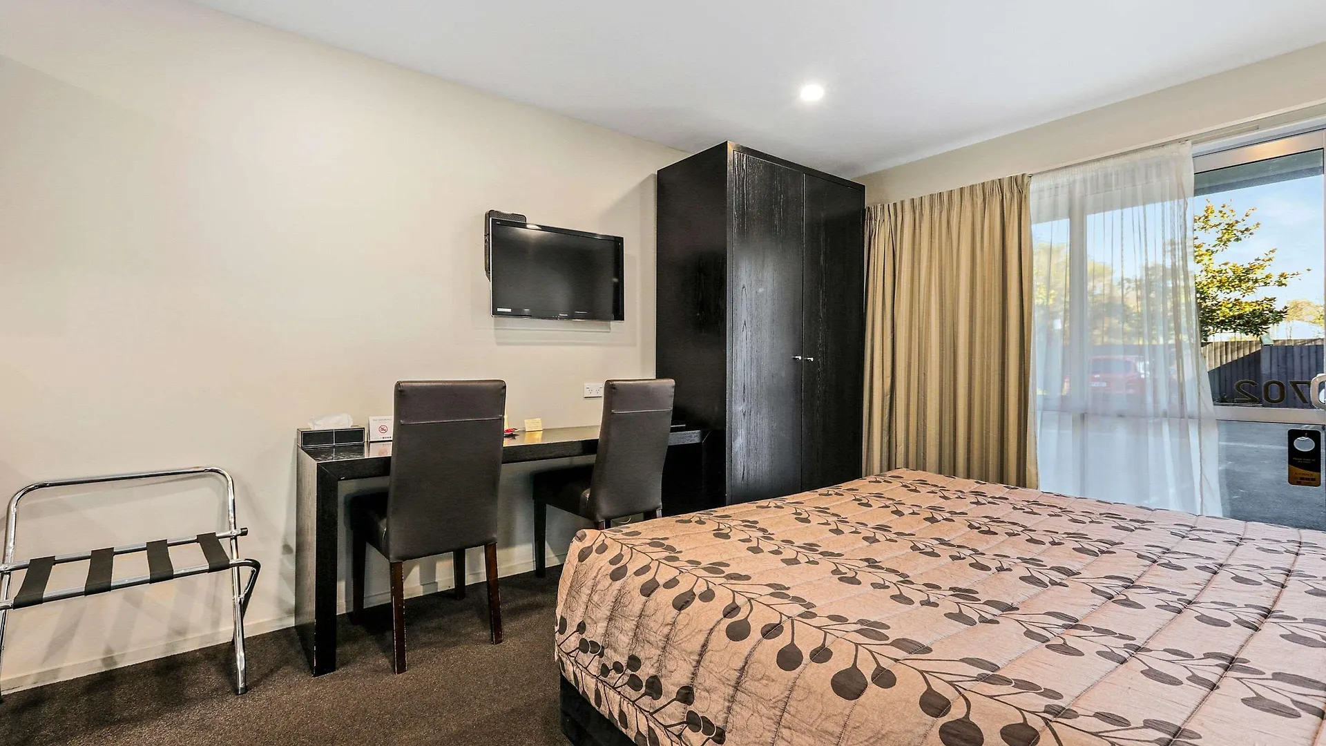**** Hotel Quality Suites Amore Christchurch New Zealand