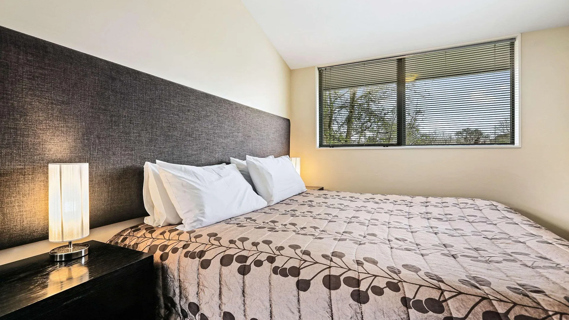 Quality Suites Amore Christchurch
