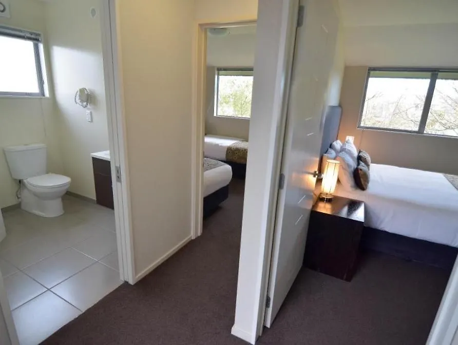 Quality Suites Amore Christchurch 4*,