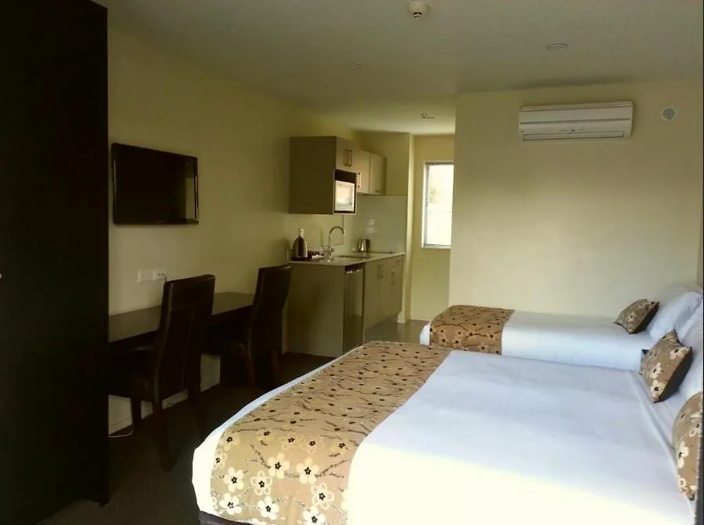 Quality Suites Amore Christchurch Hotel