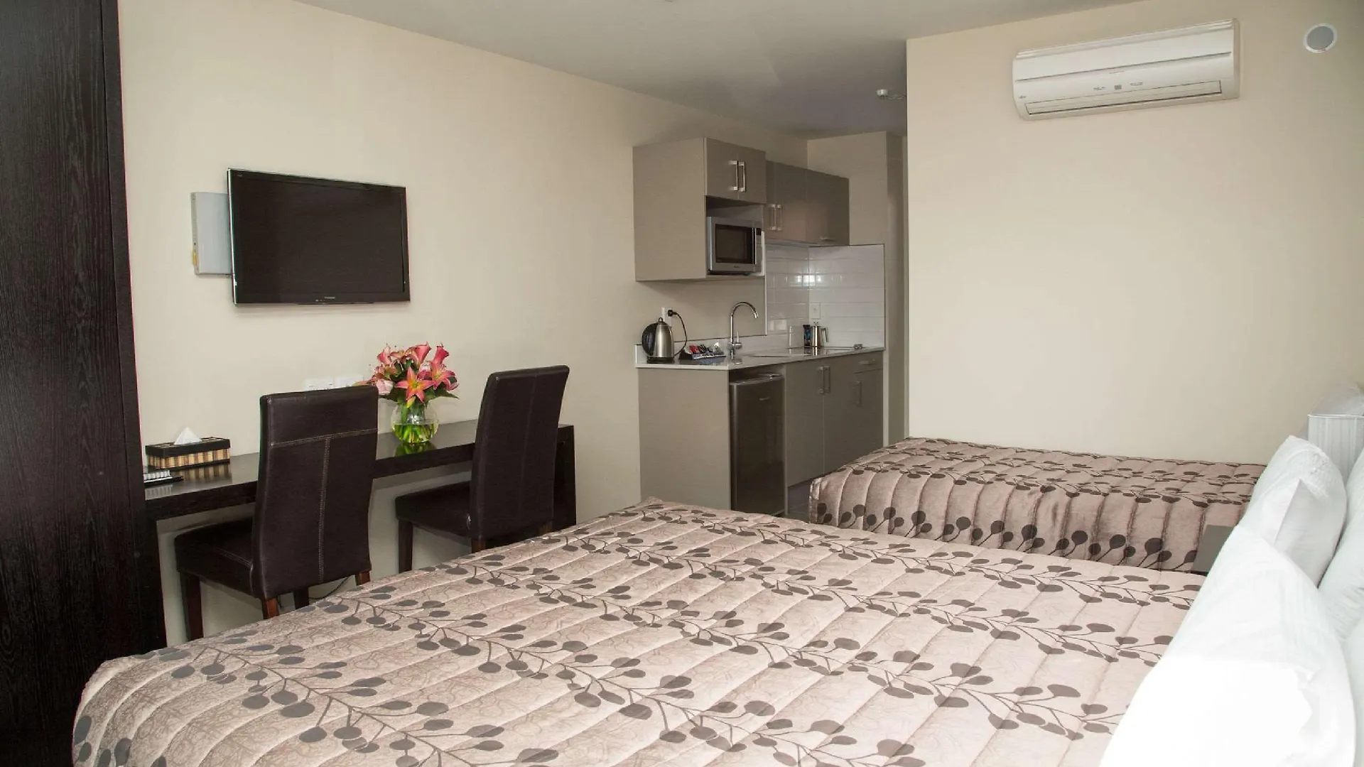 Quality Suites Amore Christchurch 4*,  New Zealand