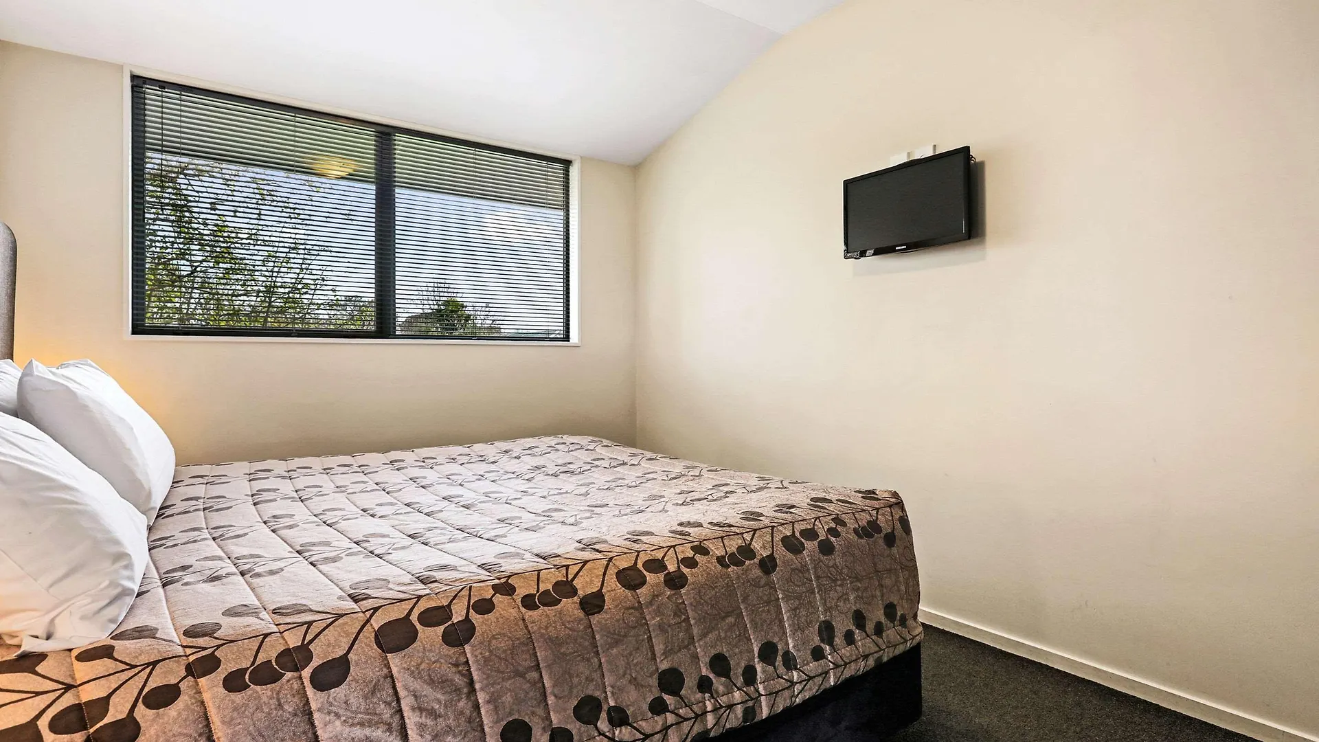 Quality Suites Amore Christchurch